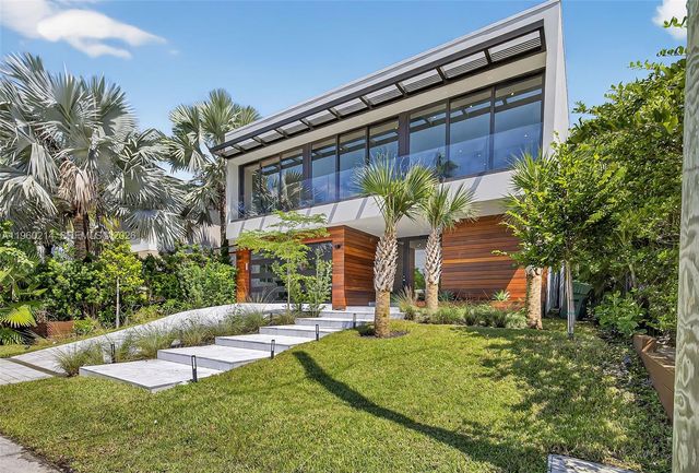 620 Solar Isle Drive, Fort Lauderdale, FL 33301