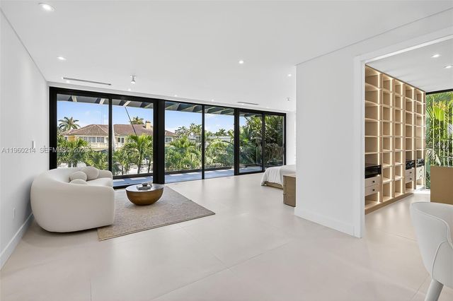 620 Solar Isle Drive, Fort Lauderdale, FL 33301