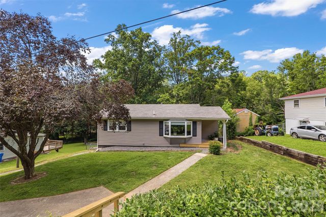 17 Azalea Road, Arden, NC 28704