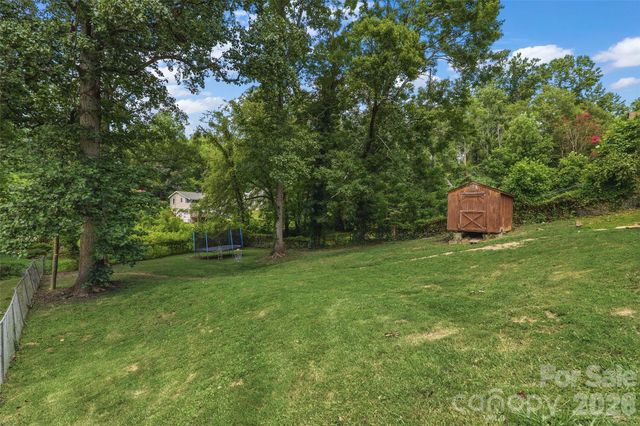 17 Azalea Road, Arden, NC 28704