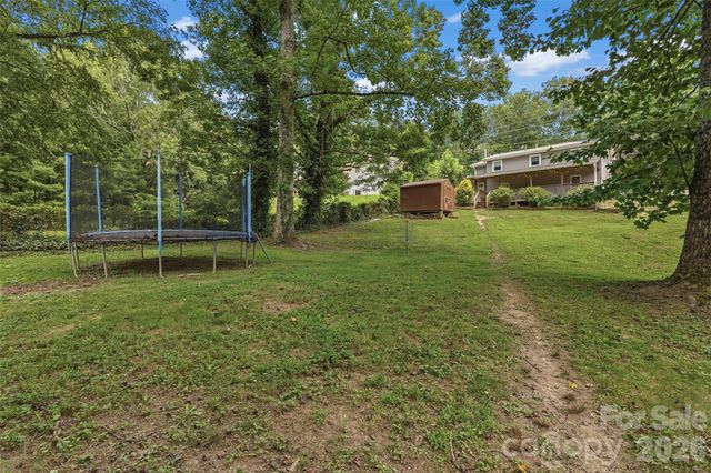 17 Azalea Road, Arden, NC 28704