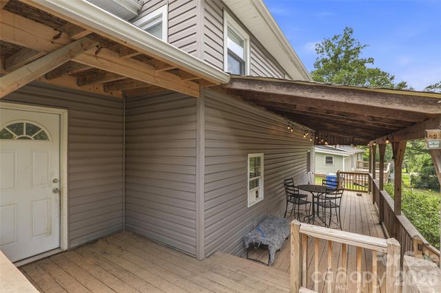 17 Azalea Road, Arden, NC 28704