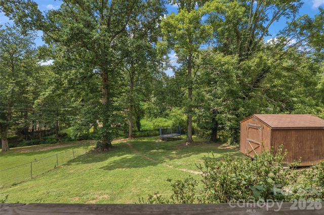 17 Azalea Road, Arden, NC 28704