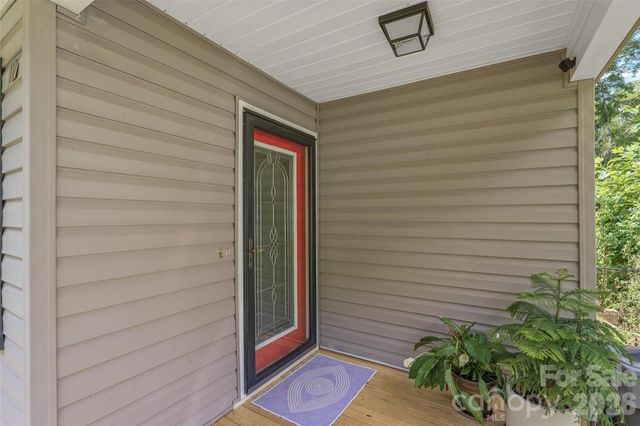 17 Azalea Road, Arden, NC 28704