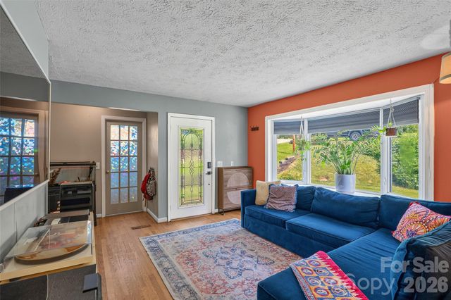 17 Azalea Road, Arden, NC 28704