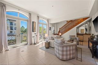 380 10TH ST S # 202, Naples, FL 34102