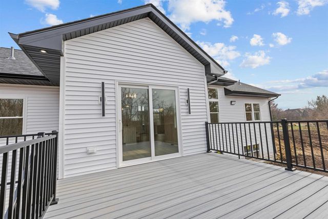 5611 N Vista Lane #5611, Janesville, WI 53548