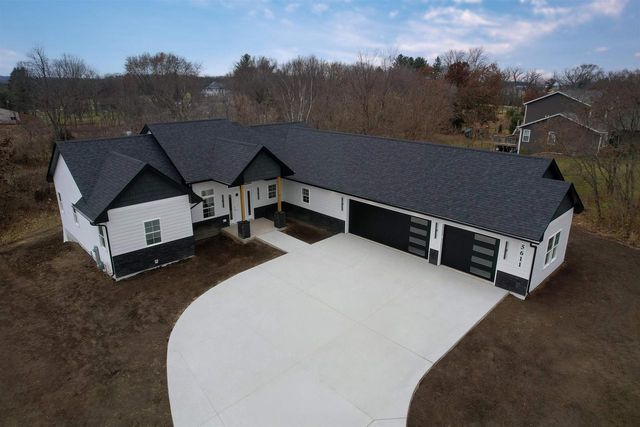 5611 N Vista Lane #5611, Janesville, WI 53548