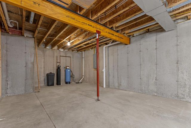 5611 N Vista Lane #5611, Janesville, WI 53548