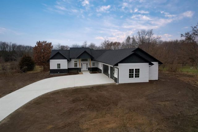 5611 N Vista Lane #5611, Janesville, WI 53548