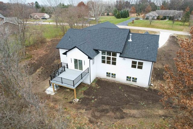 5611 N Vista Lane #5611, Janesville, WI 53548