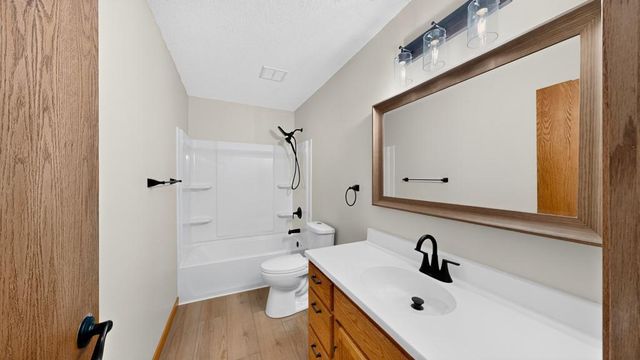 3015 4th Avenue NW, Rochester, MN 55901