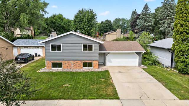 3015 4th Avenue NW, Rochester, MN 55901