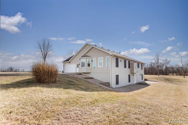 6611 Quercus Grove Road, Edwardsville, IL 62025