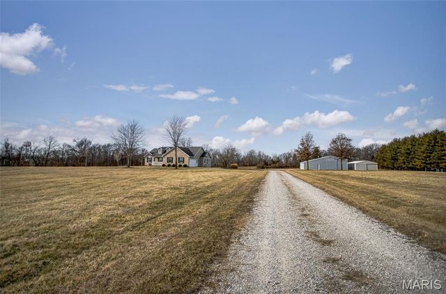 6611 Quercus Grove Road, Edwardsville, IL 62025