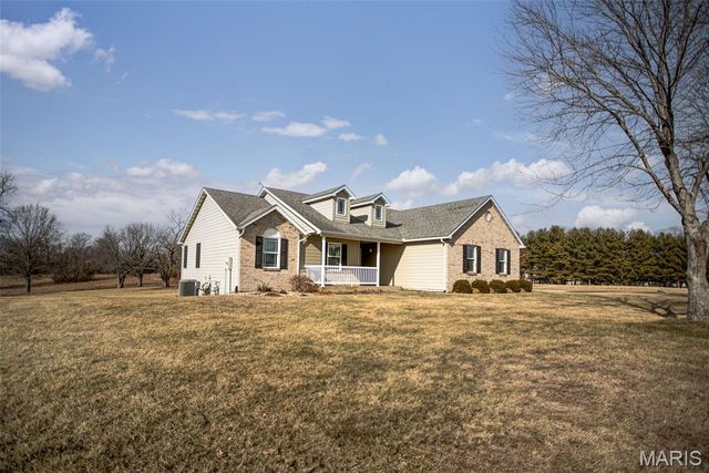 6611 Quercus Grove Road, Edwardsville, IL 62025