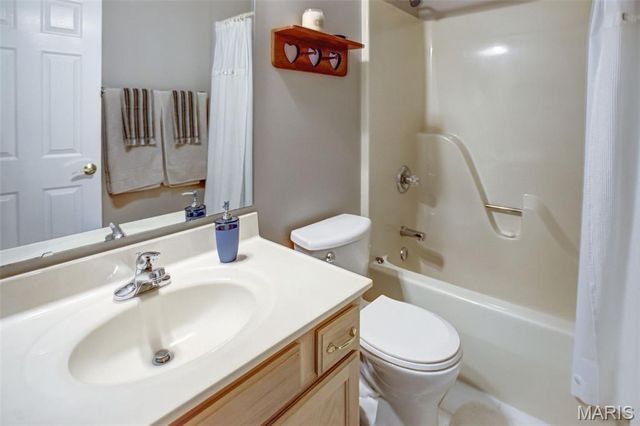 6611 Quercus Grove Road, Edwardsville, IL 62025