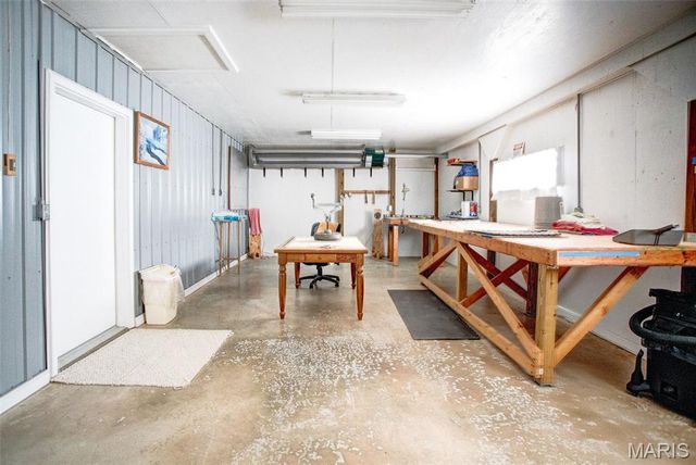 6611 Quercus Grove Road, Edwardsville, IL 62025