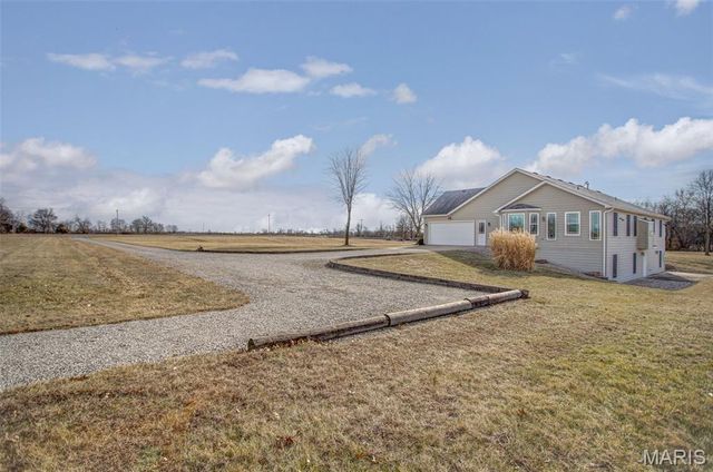 6611 Quercus Grove Road, Edwardsville, IL 62025