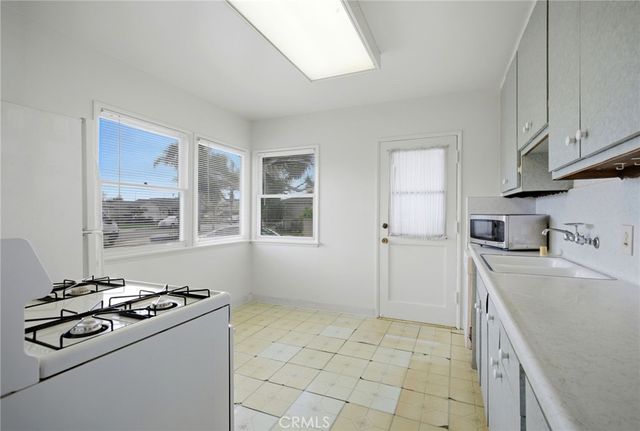 5219 Gundry Avenue, Long Beach, CA 90805