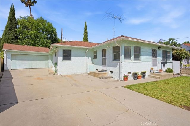 5219 Gundry Avenue, Long Beach, CA 90805