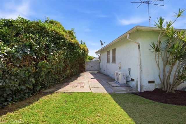5219 Gundry Avenue, Long Beach, CA 90805