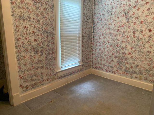 200 S Maple Heights, New Lexington, OH 43764
