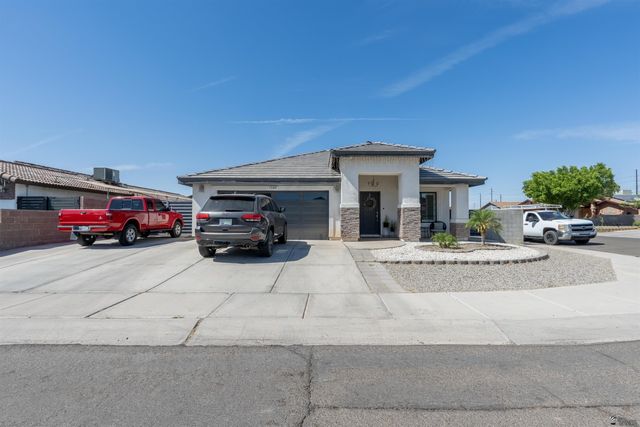 1660 E Constitution St, San Luis, AZ 85336