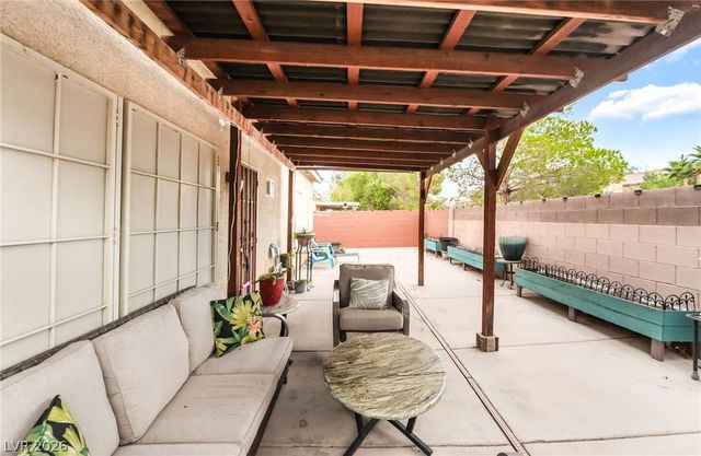 5113 Mambo Vista Avenue, Las Vegas, NV 89108