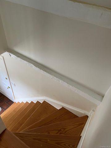 121 E Hook Cross Road, Hopewell Junction, NY 12533