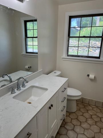 121 E Hook Cross Road, Hopewell Junction, NY 12533