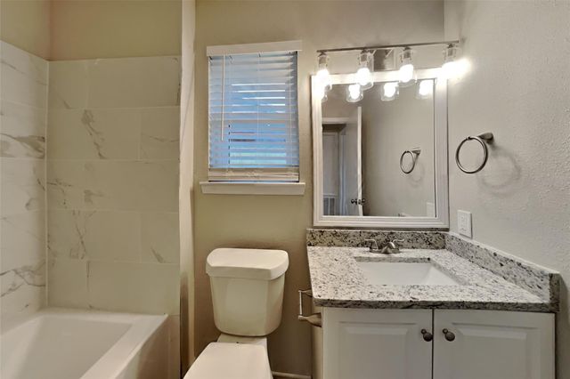 10107 King Ranch Lane, Sugar Land, TX 77498
