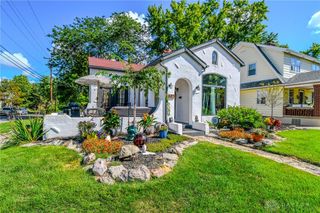 301 Orchard Drive, Oakwood, OH 45419