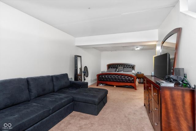 7835 Inishmore Way, Indianapolis, IN 46214