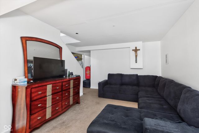 7835 Inishmore Way, Indianapolis, IN 46214