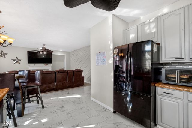 7835 Inishmore Way, Indianapolis, IN 46214