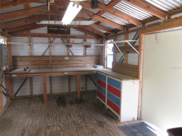 902 N CRYSTAL TERRACE, Plant City, FL 33563
