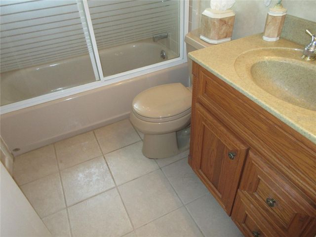 902 N CRYSTAL TERRACE, Plant City, FL 33563