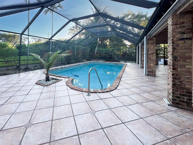 7900 SW 143rd St, Palmetto Bay, FL 33158