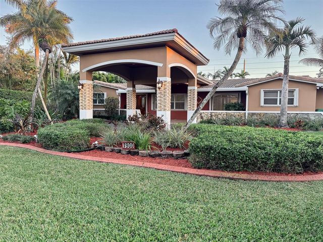 7900 SW 143rd St, Palmetto Bay, FL 33158