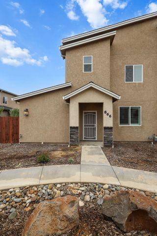 866 Congaree Lane, Redding, CA 96001