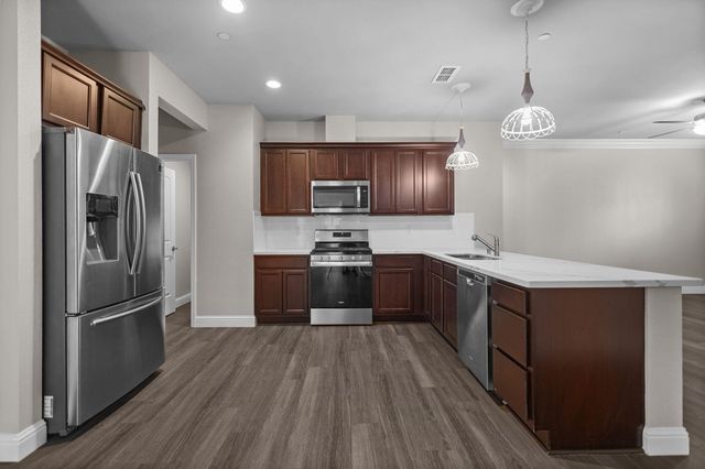 866 Congaree Lane, Redding, CA 96001