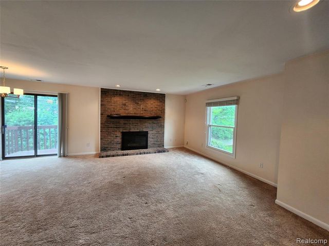 19400 W 11 Mile Road, Lathrup Village, MI 48076