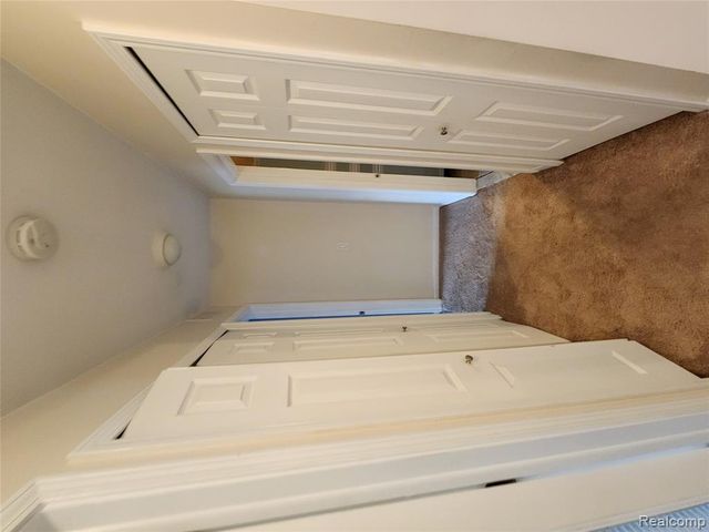 19400 W 11 Mile Road, Lathrup Village, MI 48076