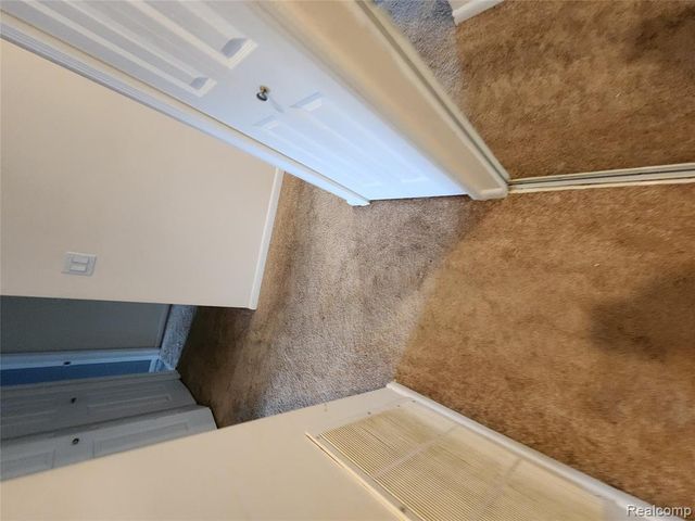 19400 W 11 Mile Road, Lathrup Village, MI 48076