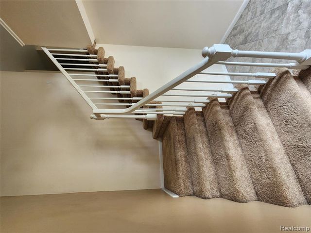 19400 W 11 Mile Road, Lathrup Village, MI 48076