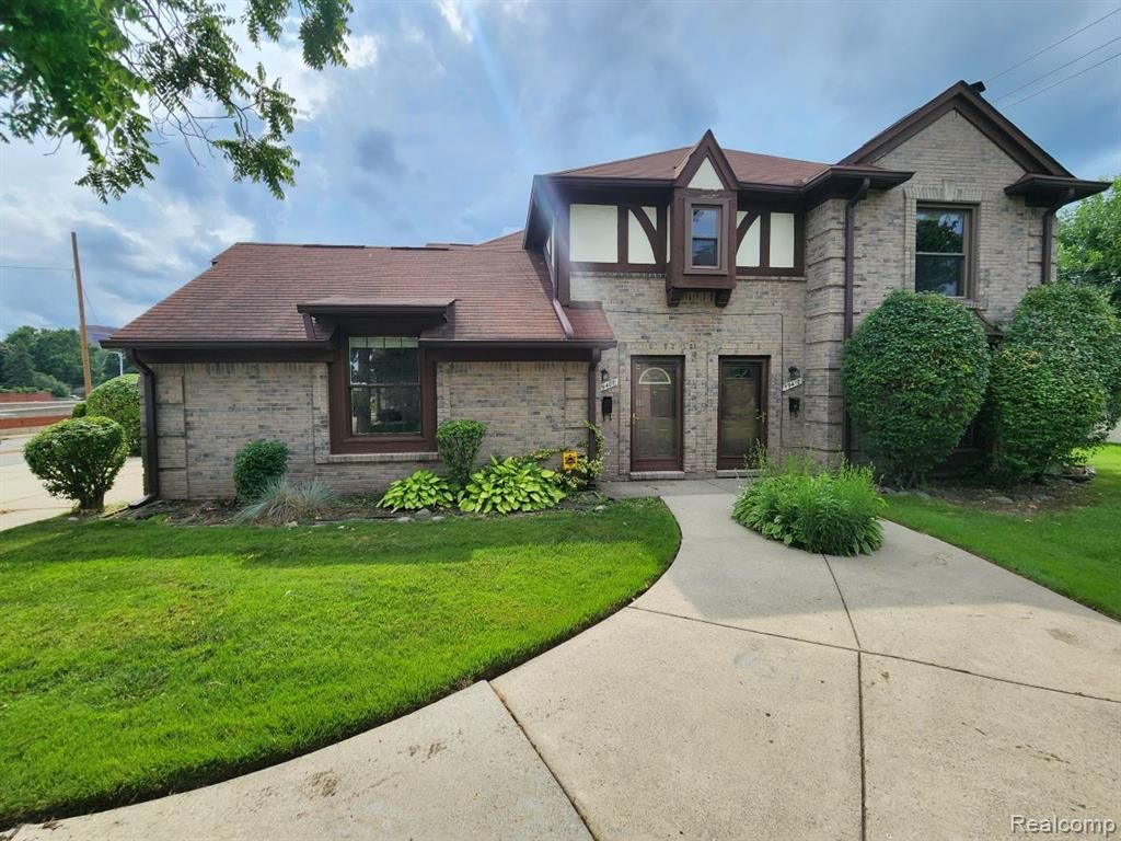 19400 W 11 Mile Road, Lathrup Village, MI 48076