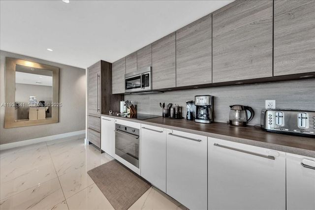 400 Sunny Isles Blvd 718, Sunny Isles Beach, FL 33160