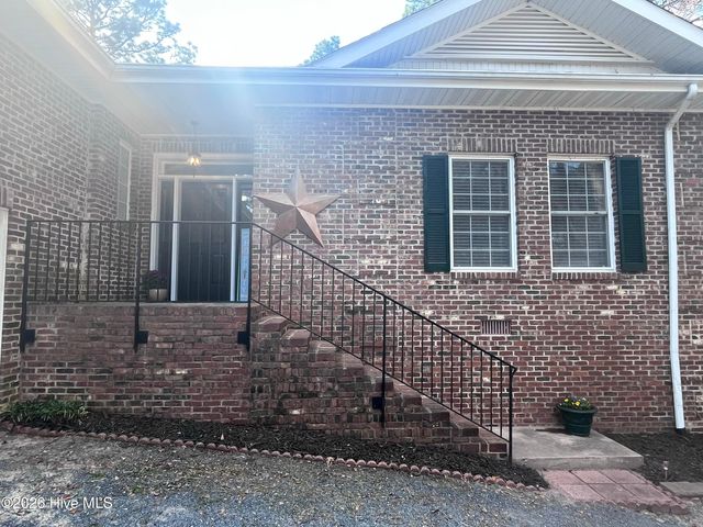 736 Ginseng Drive, Vass, NC 28394