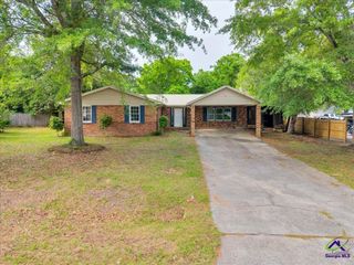 111 Weaver Road, Warner Robins, GA 31093